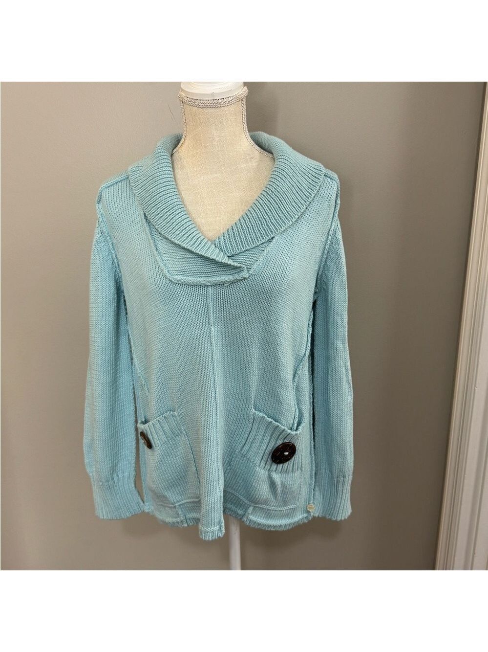 Women's Pure Handknit Oversized Pullover Chunky Sweater. Size M/L